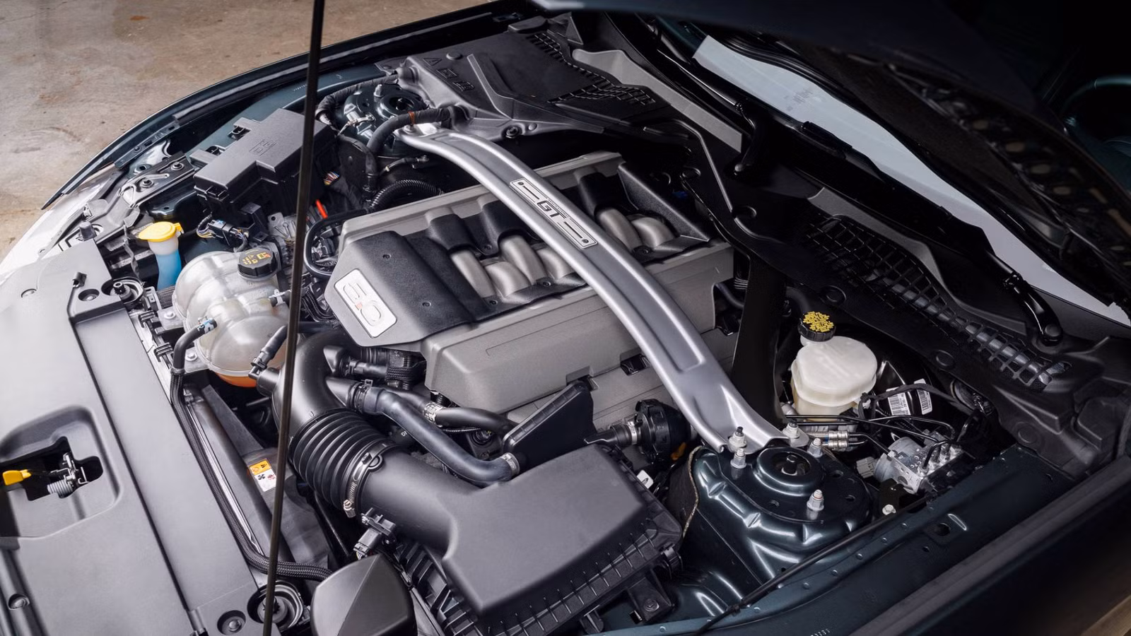 10 NA V8 Sports Cars Real Driving Purists Refuse To Sell