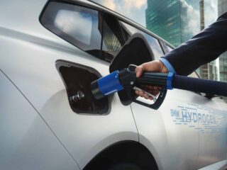2027 BMW iX5 Hydrogen Specs: Range, Refueling, Storage, and Size