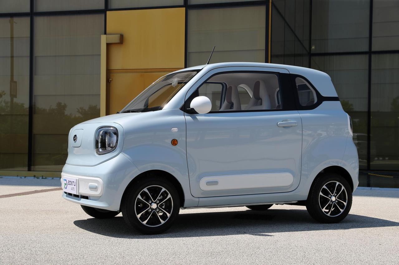 BONTU enters the European market with a complete range of quadricycles: minicars and mini commercial vehicles