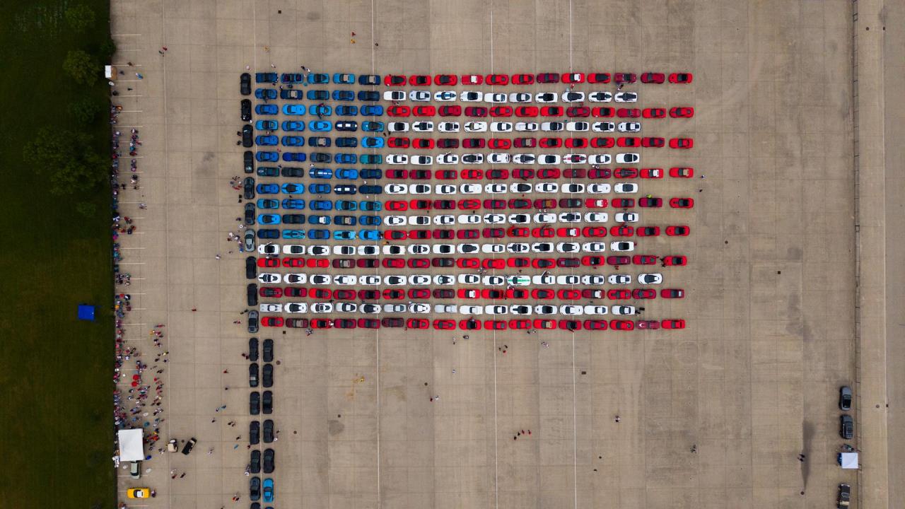 For Flag Day, one Corvette enthusiast brought hundreds of people and cars together