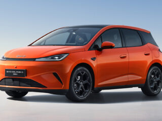 Plug-in hybrid BYD Dolphin G supermini unveiled