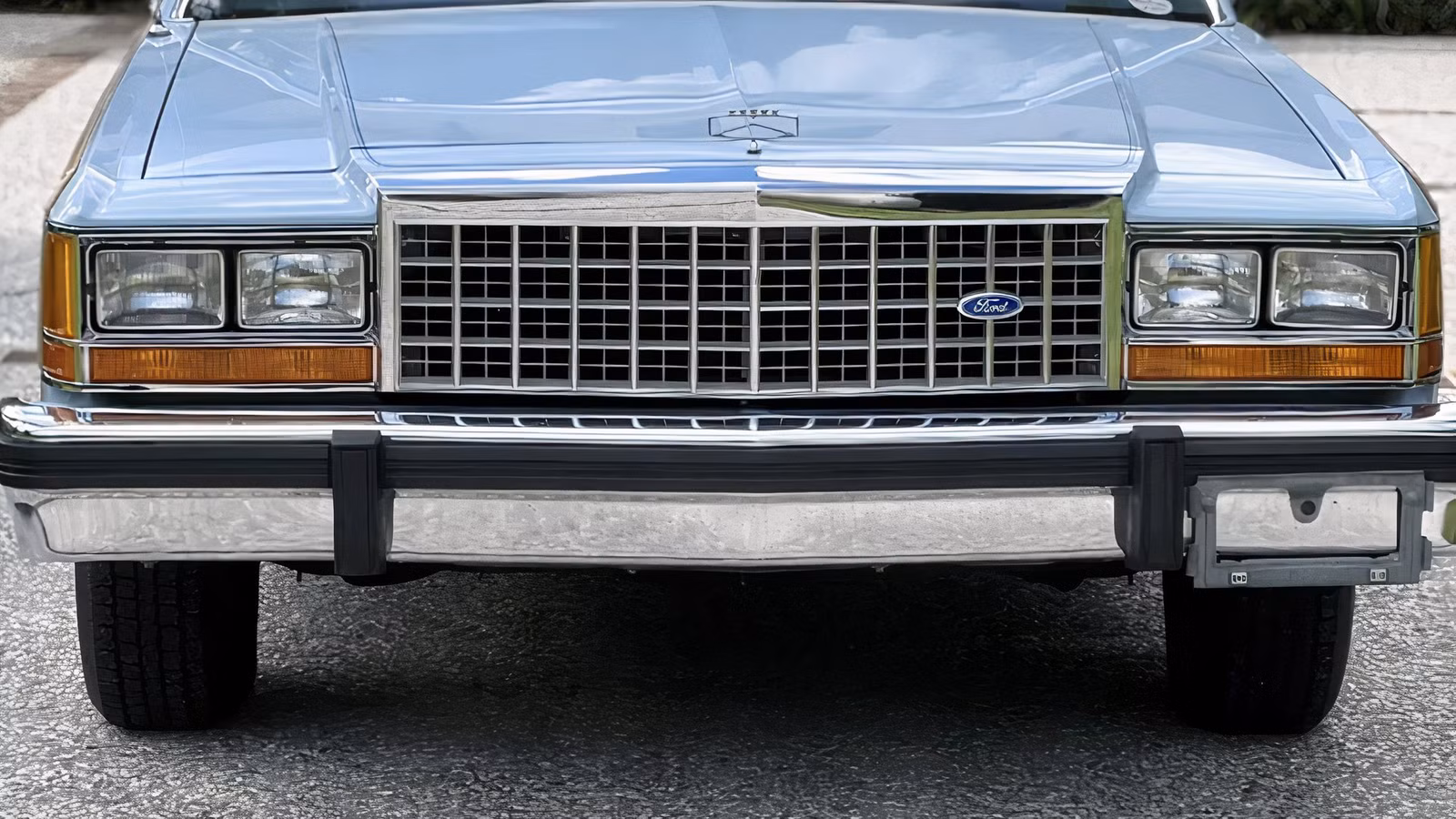 Ford LTD Crown Victoria Country Squire: The Wagon With Police Hardware