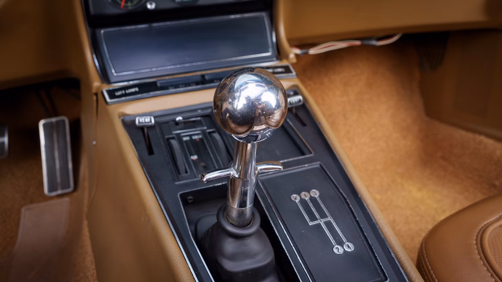 Detroit Hid Its First 500 Horsepower V8 In Plain Sight