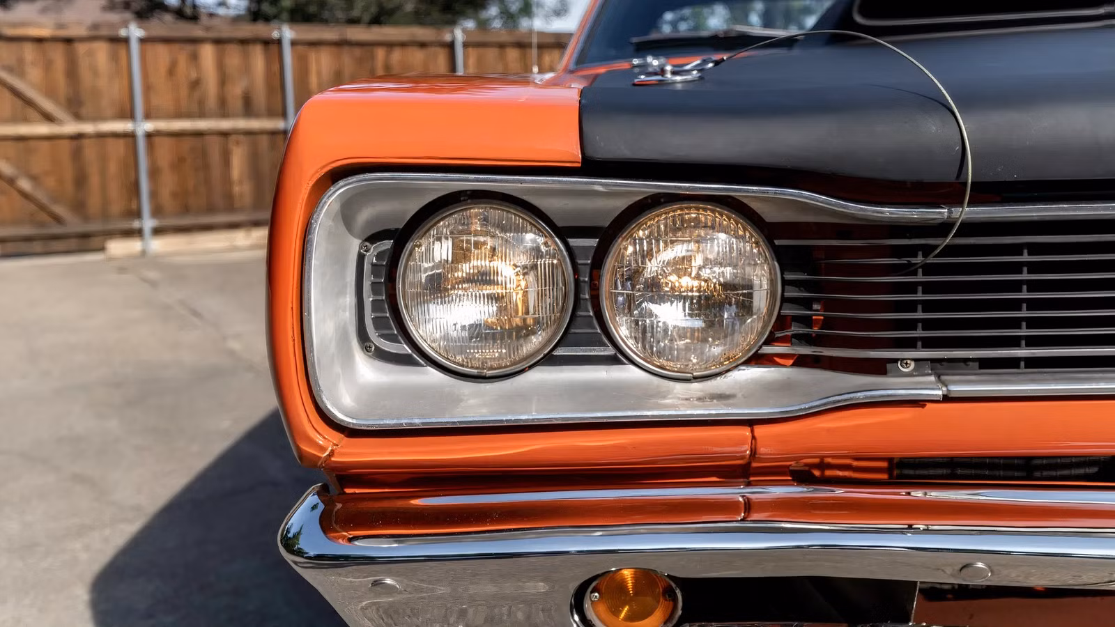 Mopar's Forgotten V8 Was The Working-Class Answer To The Hemi