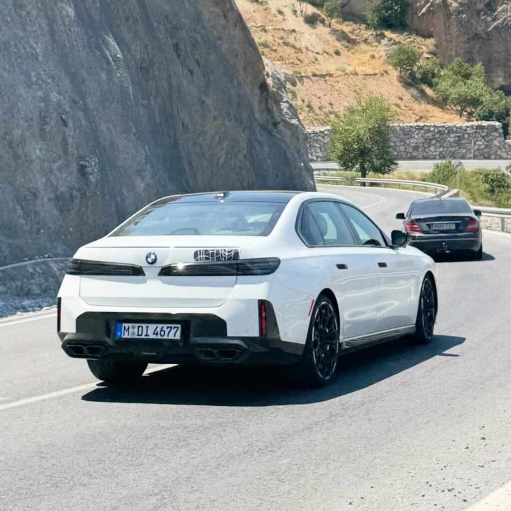 2027 BMW M760 With V8 Engine Makes Spy Photo Debut - AutoTech Plus