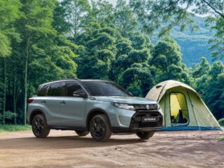 Black is the colour Kuro Special Editions for Vitara and SCross Hybrid models