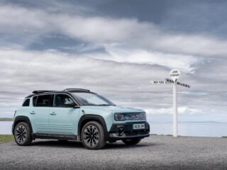 Fun in the sun! Renault 4 ETech electric 'Plein Sud' completes solarpowered Land's End to John O'Gro