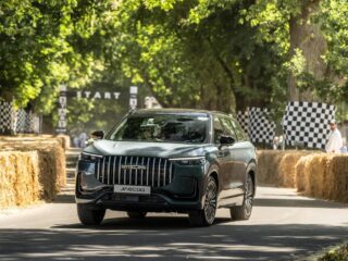 OMODA&JAECOO UK celebrates double debut at Goodwood Festival of Speed
