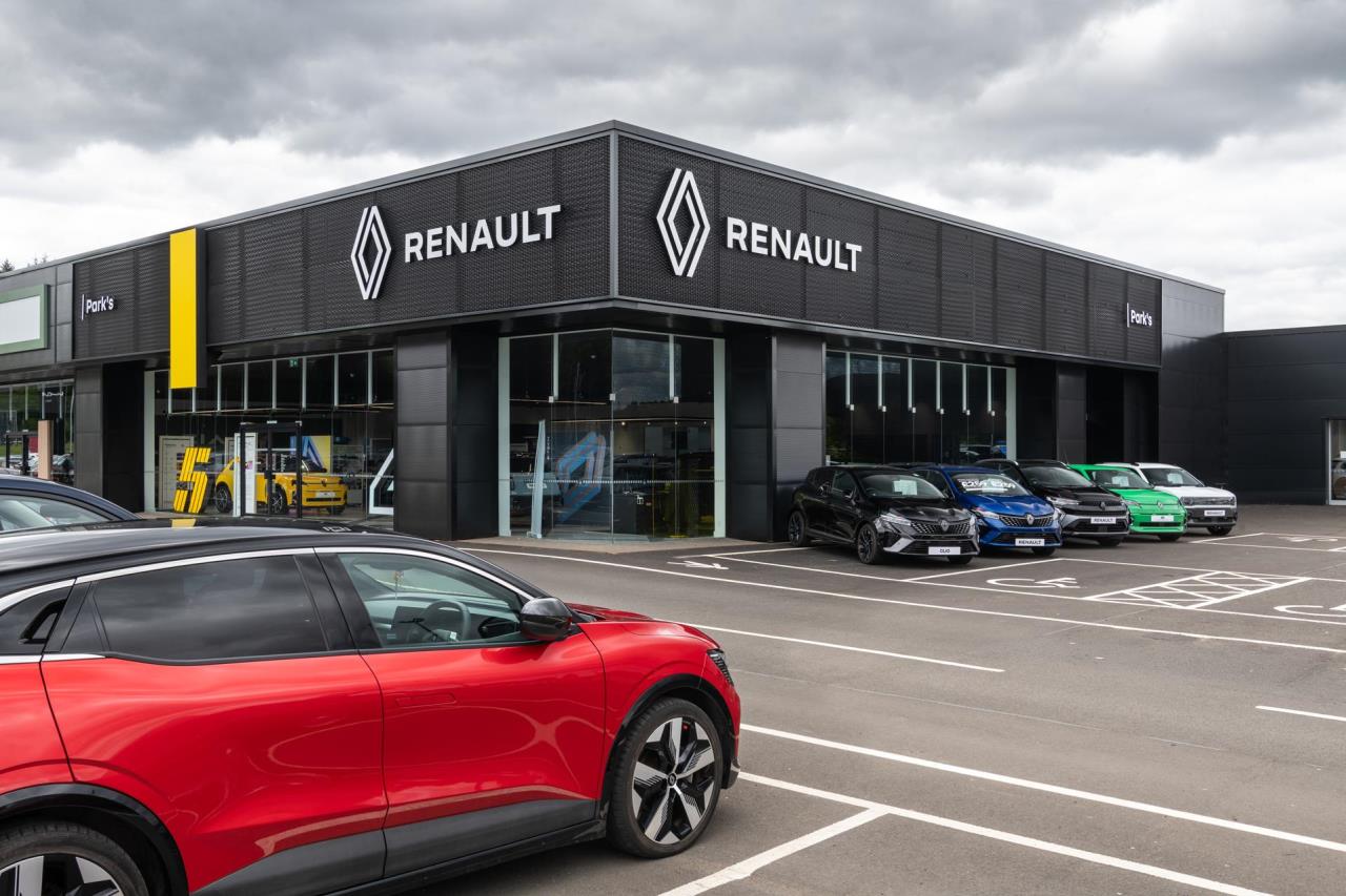 Park's Renault East Kilbride is the latest UK retailer to feature brand's new network corporate iden