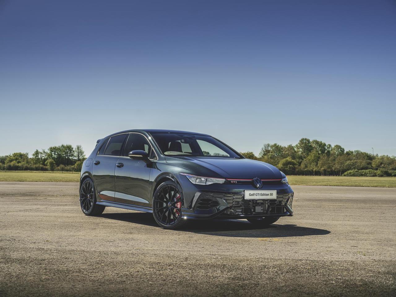 Volkswagen Golf GTI named Hot Hatch of the Year by Auto Express