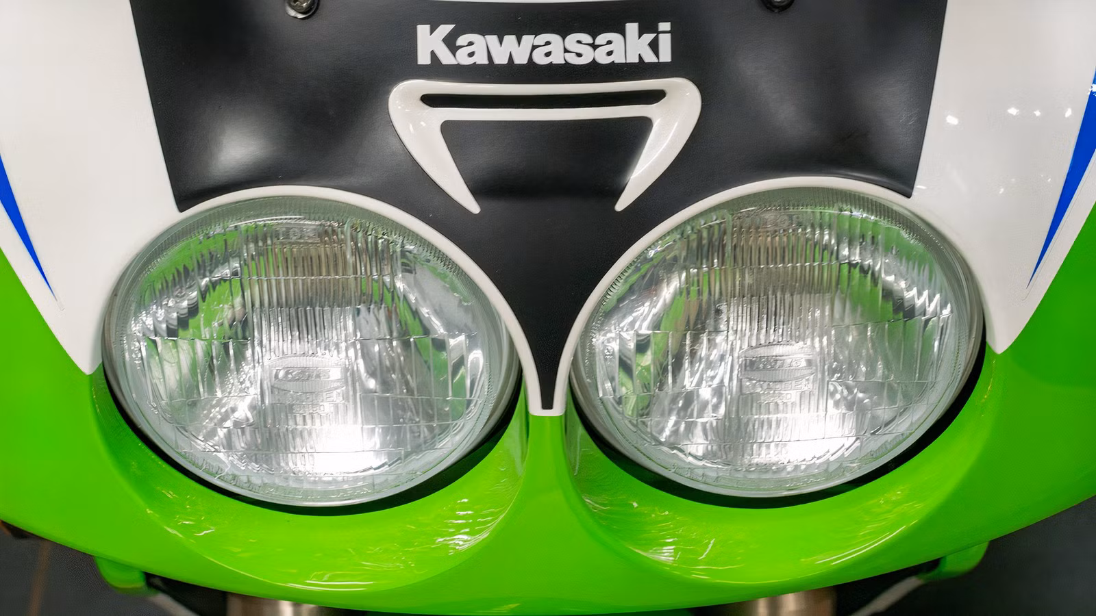 The Kawasaki Homologation Superbike That Beat Ducati And Lost The Poster War