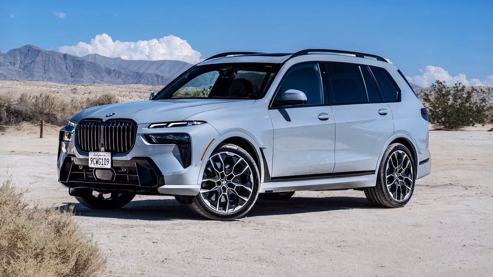 BMW X7: What Sets the Flagship SUV Apart from X5 and X6
