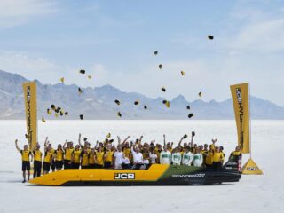 HydrogenPowered JCB Hydromax Sets 406.320 MPH World Land Speed Record
