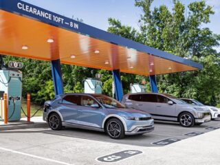 Hyundai U.S. EV Owners to Receive Automatic 10% Discount at All IONNA Fast‑Charging Stations via App