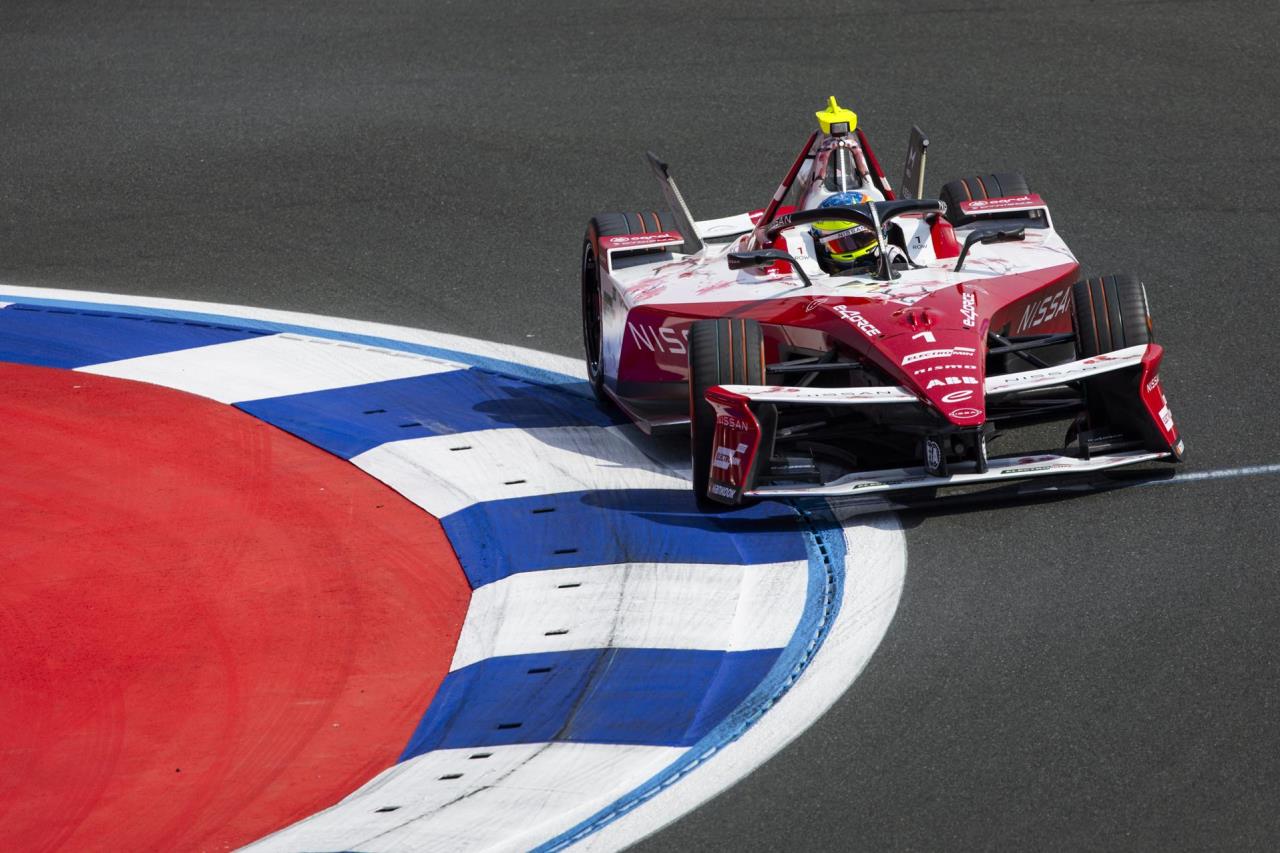 Nissan Formula E Team heads to London for decisive Season 12 finale