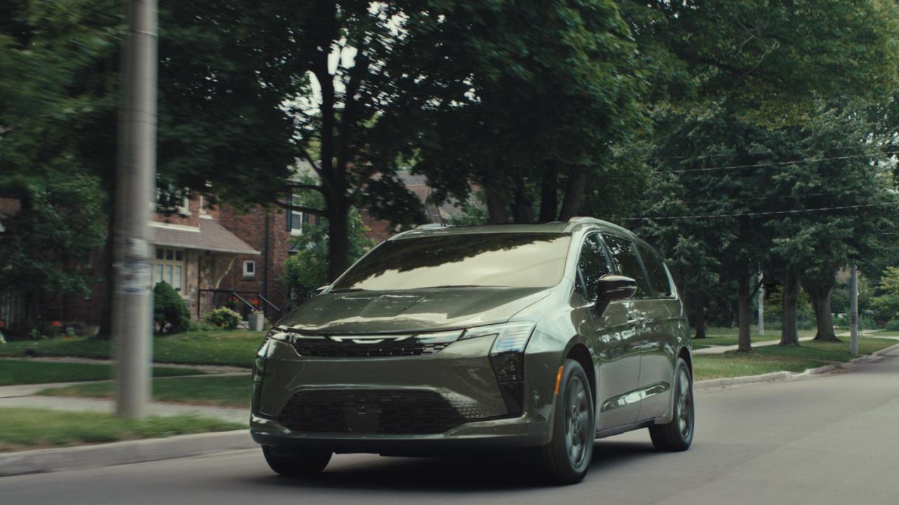STFU! Chrysler's New 'Acronyms' Campaign Shows Pacifica Families Speak a Different Language