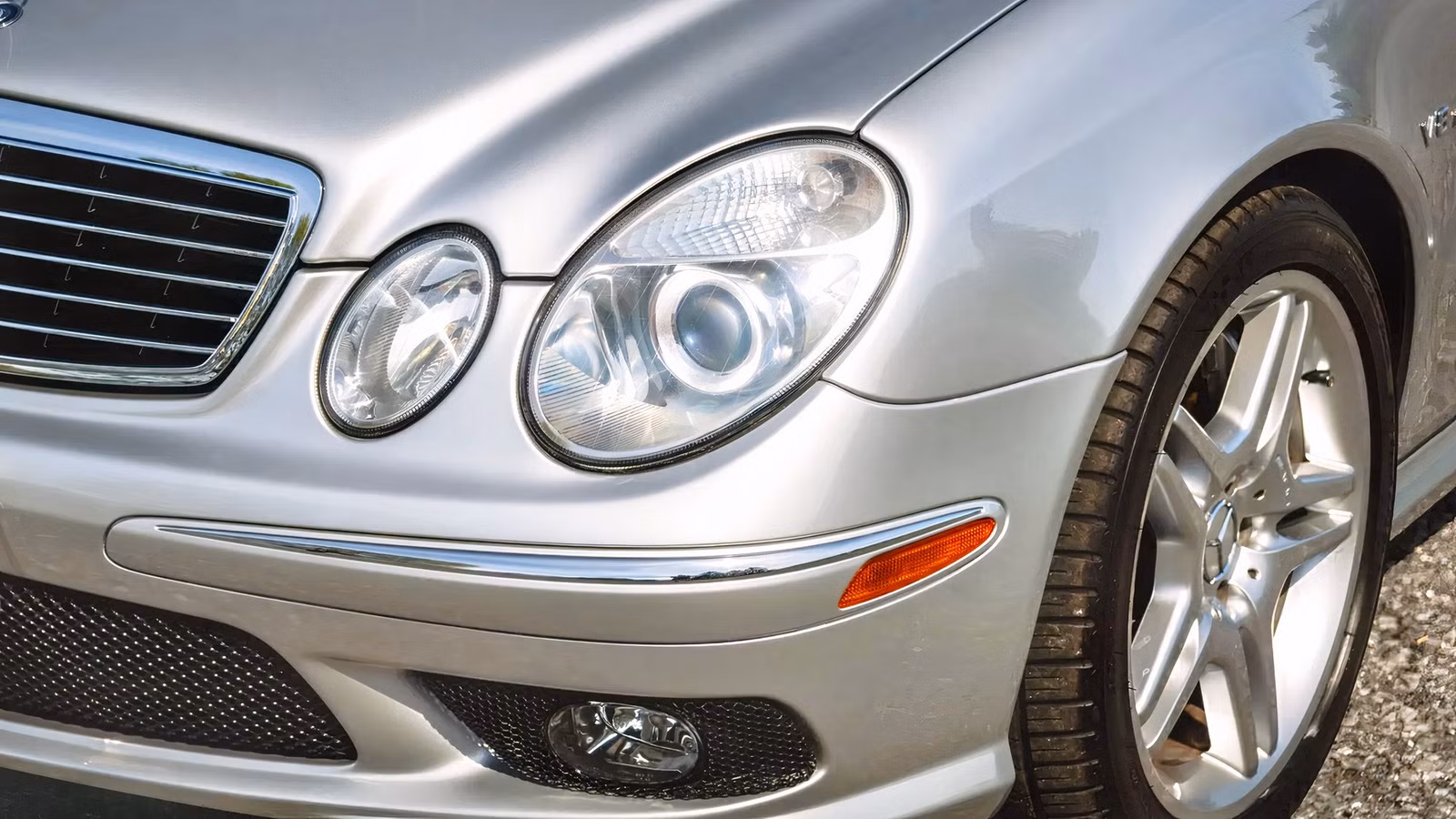This Luxury Sedan Beat the Hellcat's Torque by 10 Years—And Nobody Cared