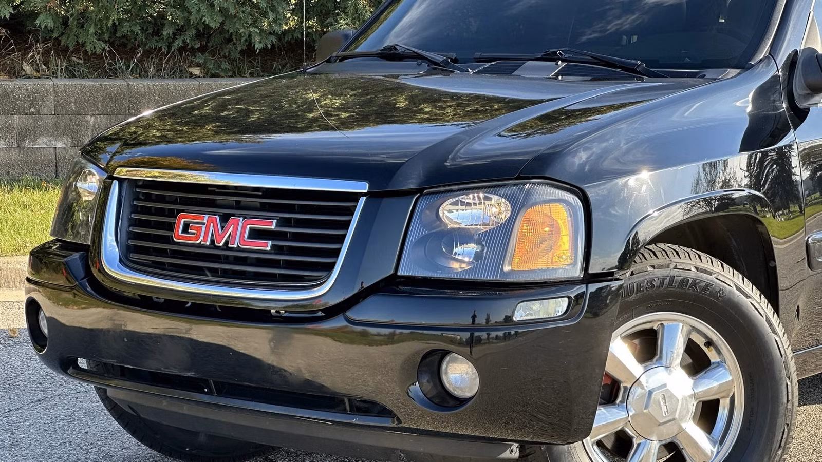 GMC's Two-Year SUV Experiment Invented The Crossover-Pickup Two Decades Too Early