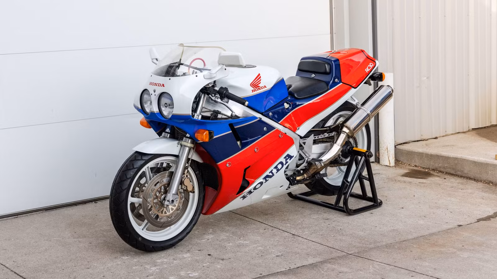 Honda Charged $15,000 For The RC30 In 1990, That Now Looks Like The Deal Of The Century