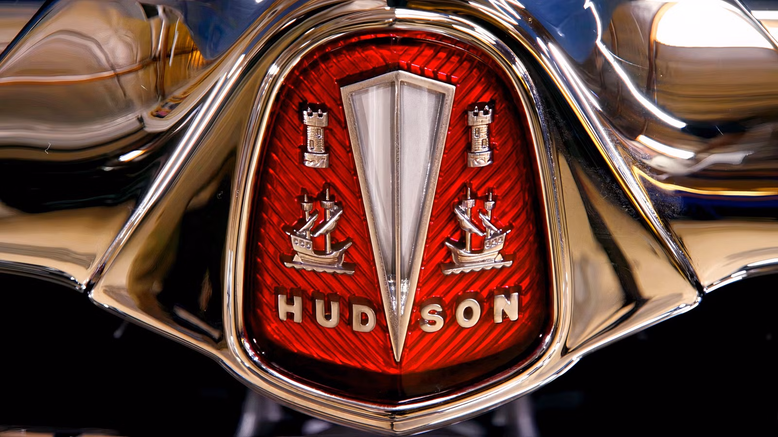 Jay Leno Drives The Six-Cylinder NASCAR Monster That Humiliated Detroit’s V8s