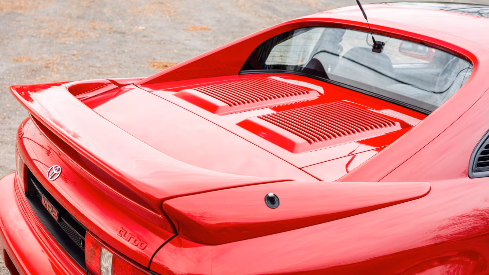 5 '90s Sports Cars Collectors Are Quietly Buying