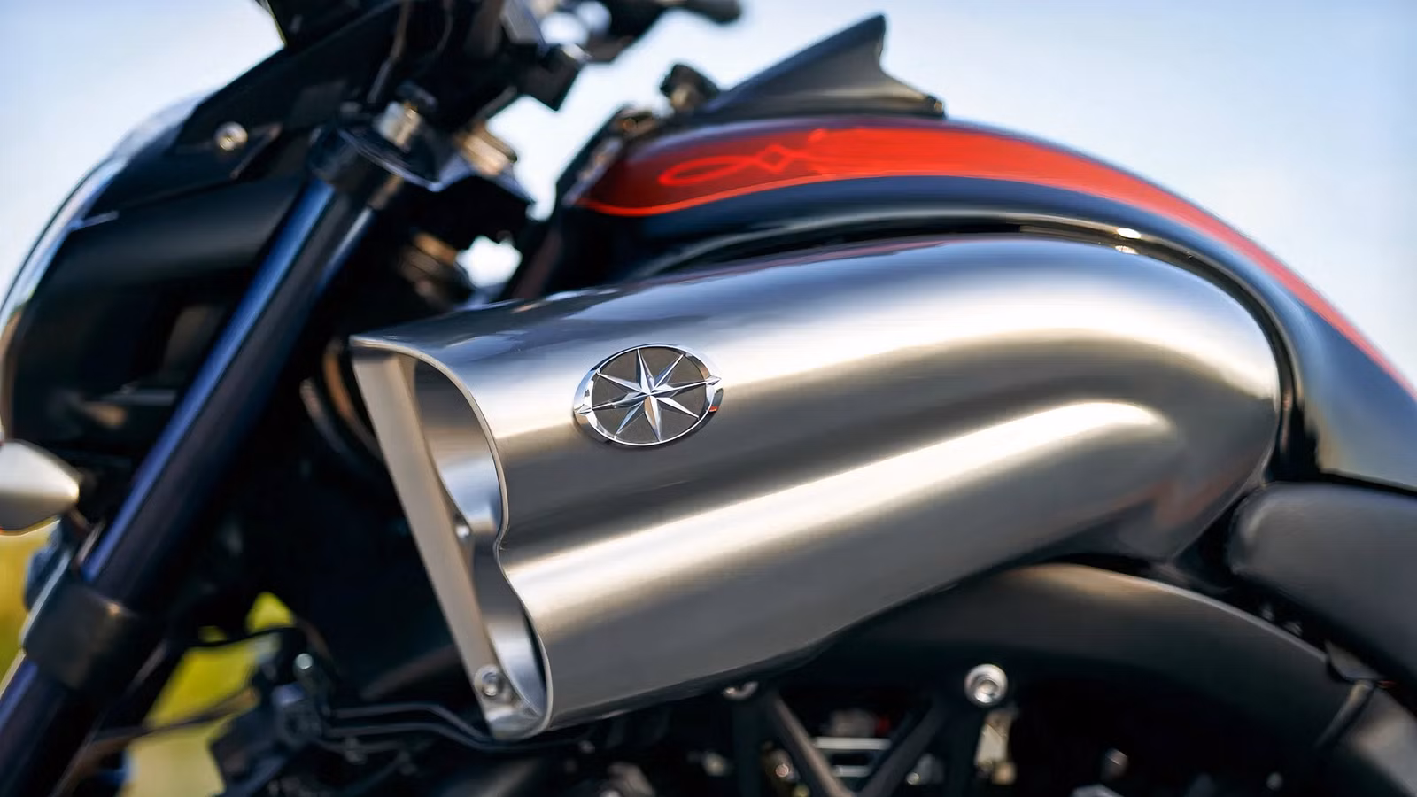 This Old-School Japanese Muscle Bike Still Looks Ready To Start A Bar Fight