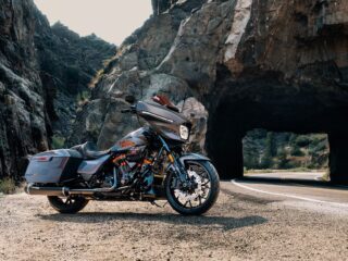 This Factory Harley Bagger Has More Riding Modes Than Some Superbikes