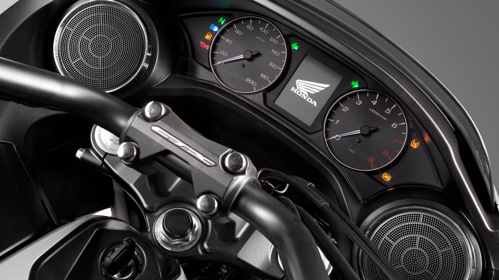 Honda's One-Year V4 Bagger Was Too Smooth And Too Quiet For Cruiser Buyers