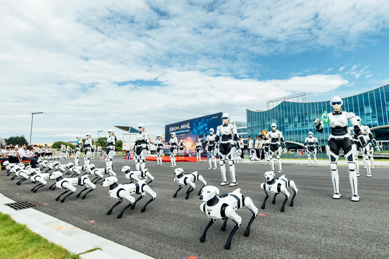 AiMOGA and LEPAS: the robots that could soon be coming to a showroom near you