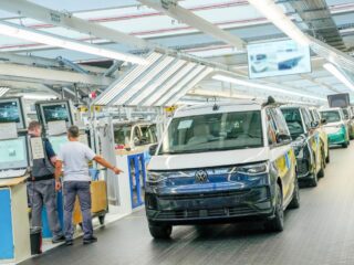 Caravelle (formerly Multivan) and California: Production of the enhanced models starts at Volkswagen
