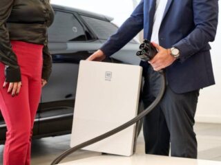 GM Energy and PG&E make home charging easier for firsttime EV buyers