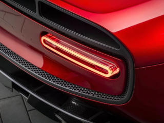 McLaren Brings Back The Manual Gearbox, And It Feels Like 1995 Again