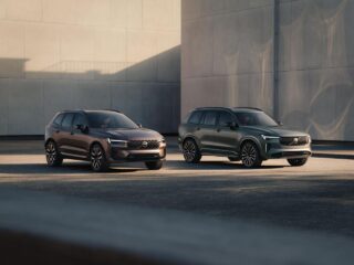 Volvo Cars unveils America's longest electric range plugin hybrids: the new XC60 and XC90