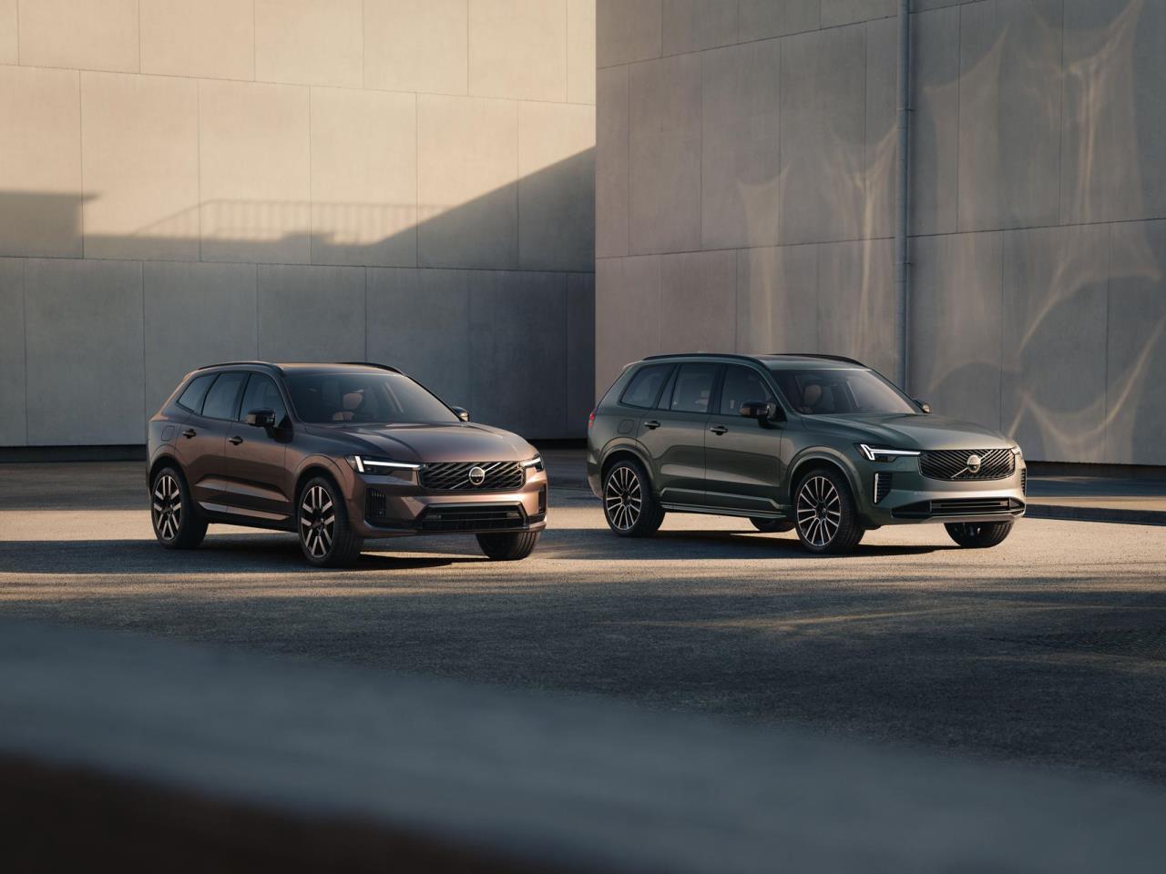 Volvo Cars unveils America's longest electric range plugin hybrids: the new XC60 and XC90
