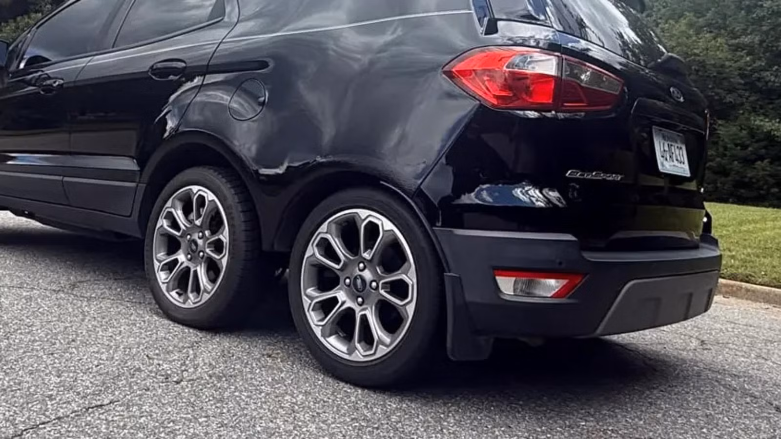 Six-Wheel Ford EcoSport Sells for $10,666 on BaT