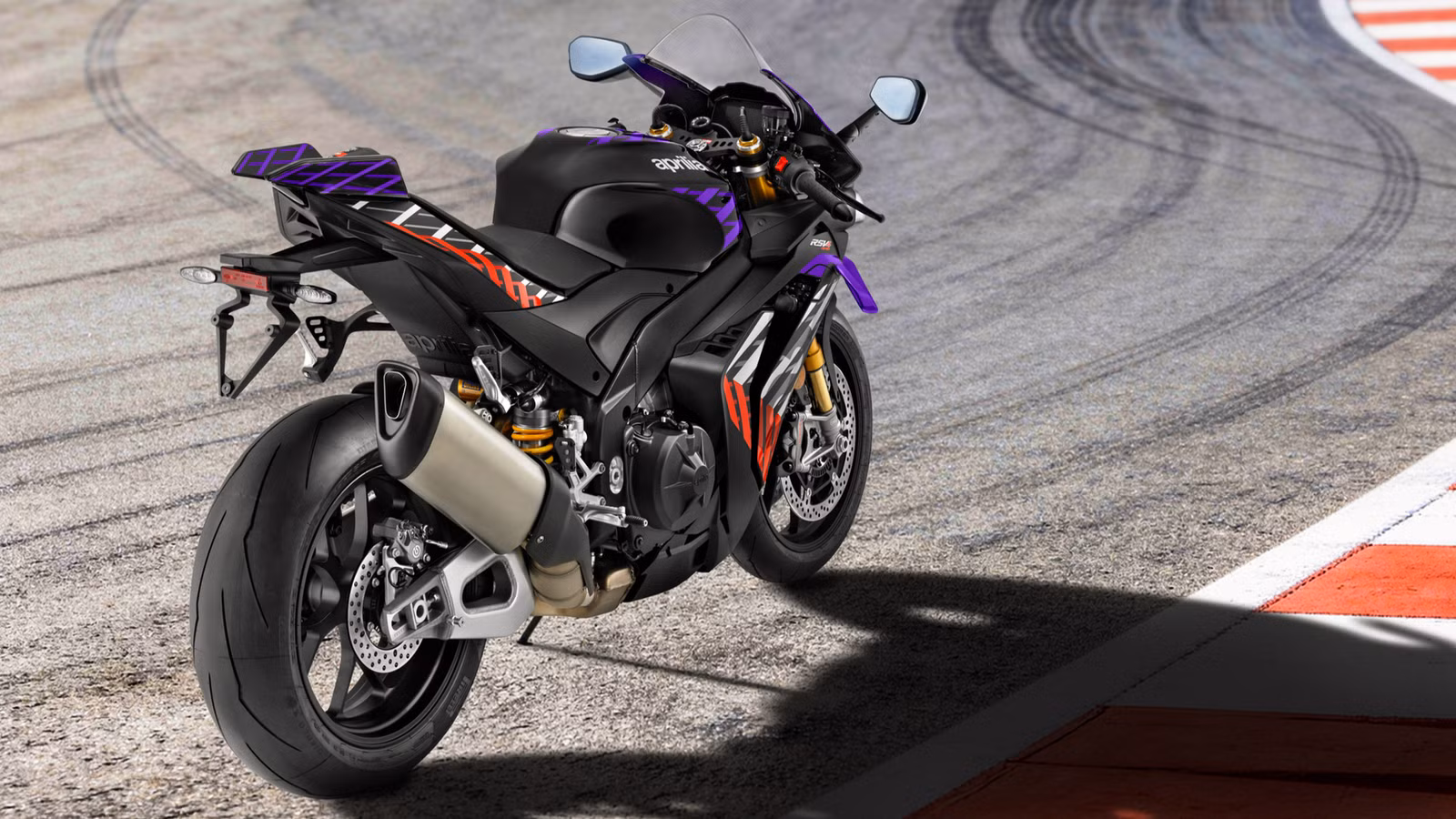 This Italian V4 Sounds Like Every Inline-Four Superbike Is Missing Two Cylinders