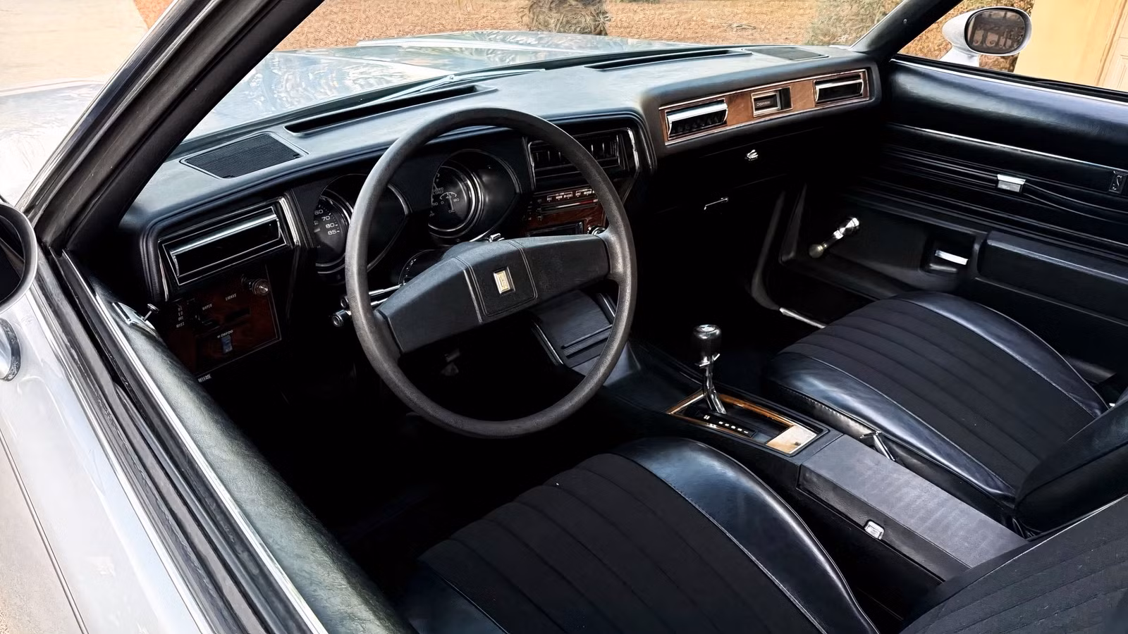 The Last Colonnade Oldsmobile 4-4-2 Traded Its Rocket 455 For Corners