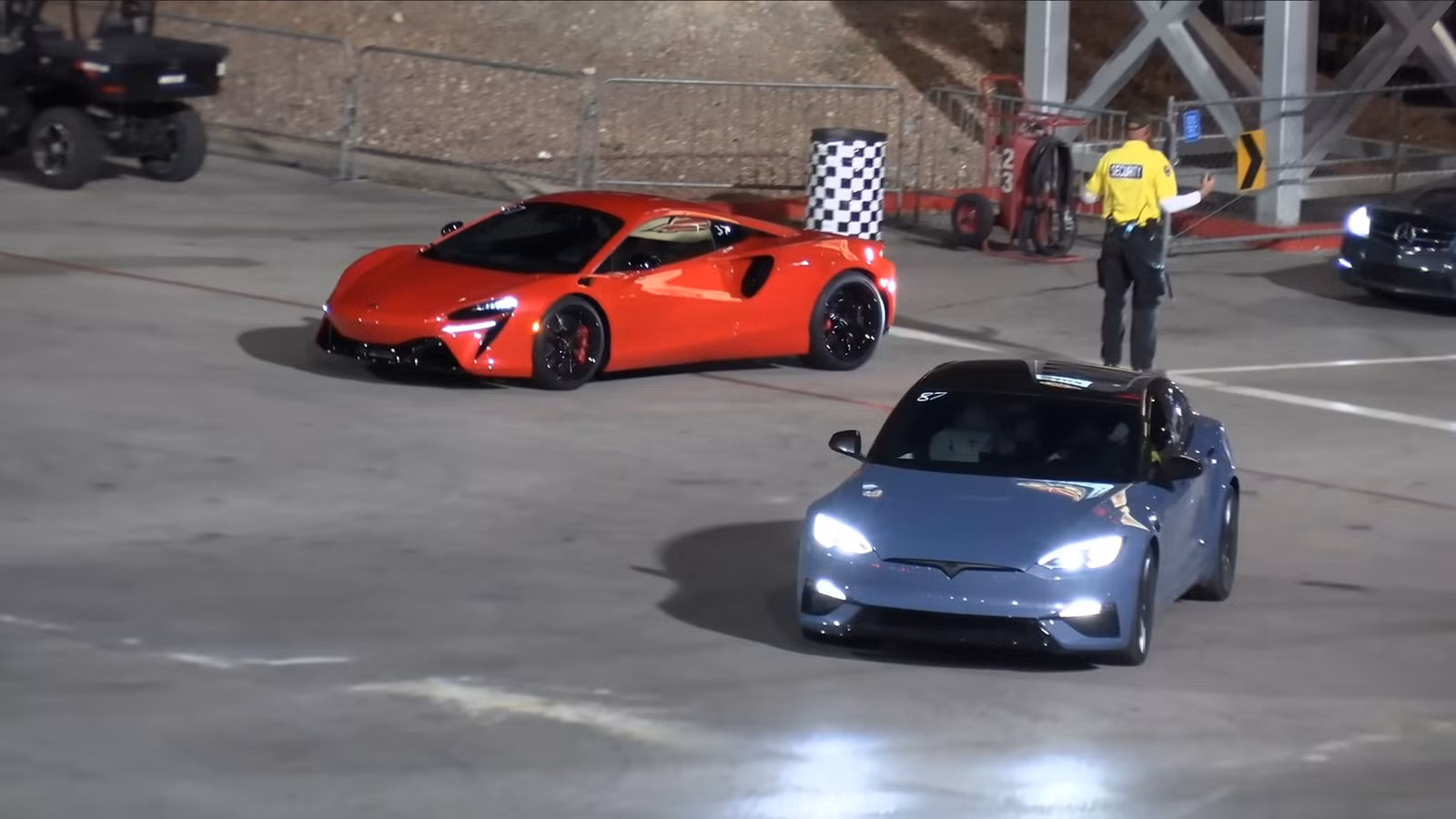 Tesla Model S Plaid Stuns McLaren Artura in Las Vegas Drag Race
