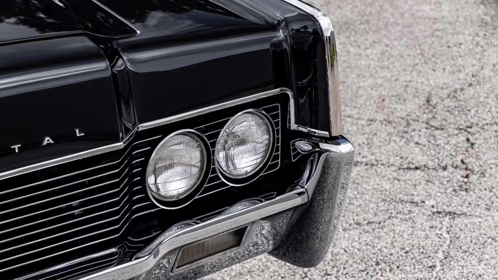 America's Most Iconic '60s Luxury Car Is Now Dirt Cheap