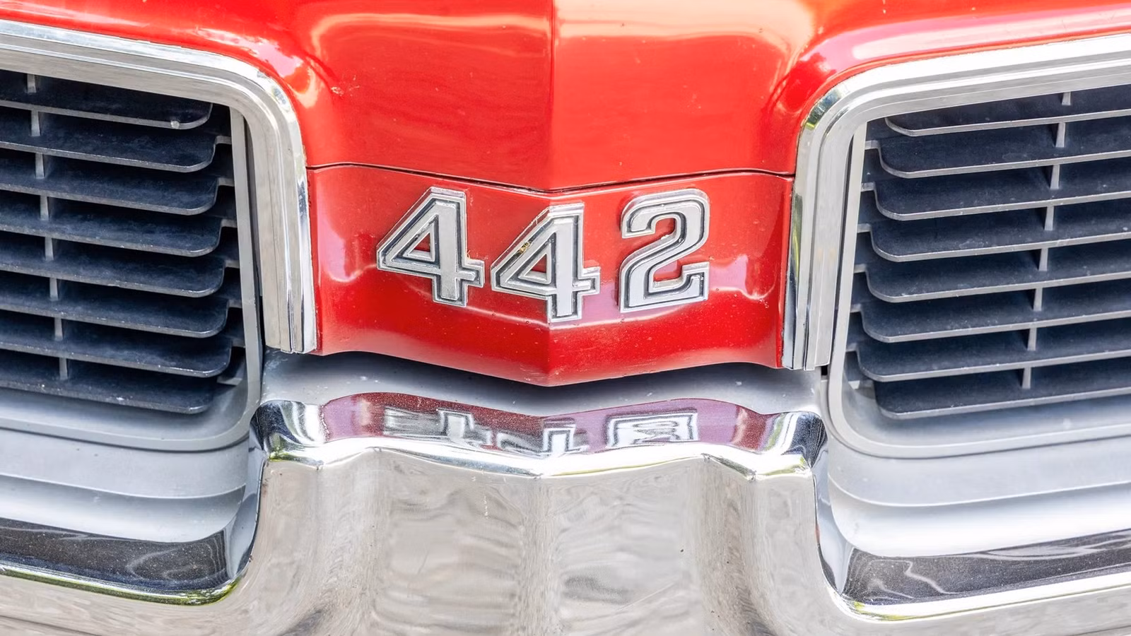 Oldsmobile's Gentlemen's Muscle Car Is The GTO Rival You Can Snag For Cheap