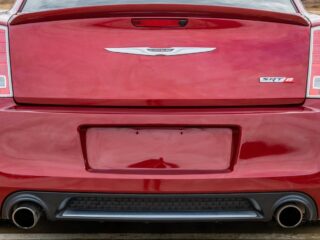 Chrysler's 470-HP Hemi Sleeper Looks Like A Rental Car, Its Dodge Twin Doesn't Bother