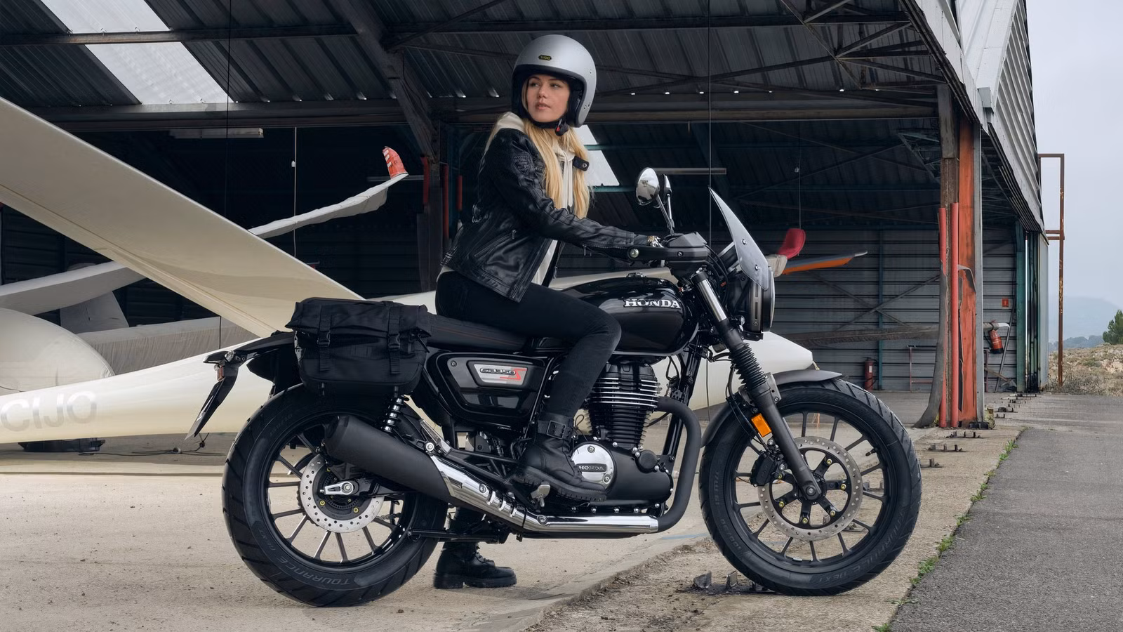 How This Honda Retro Roadster Trumps The Royal Enfield Classic 350