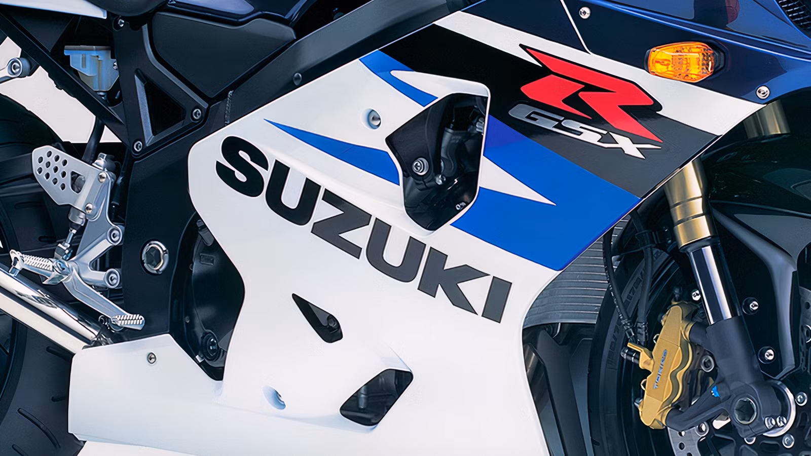 The Forgotten Suzuki 750 That Dances Better Than Its Famous 1000cc Sibling