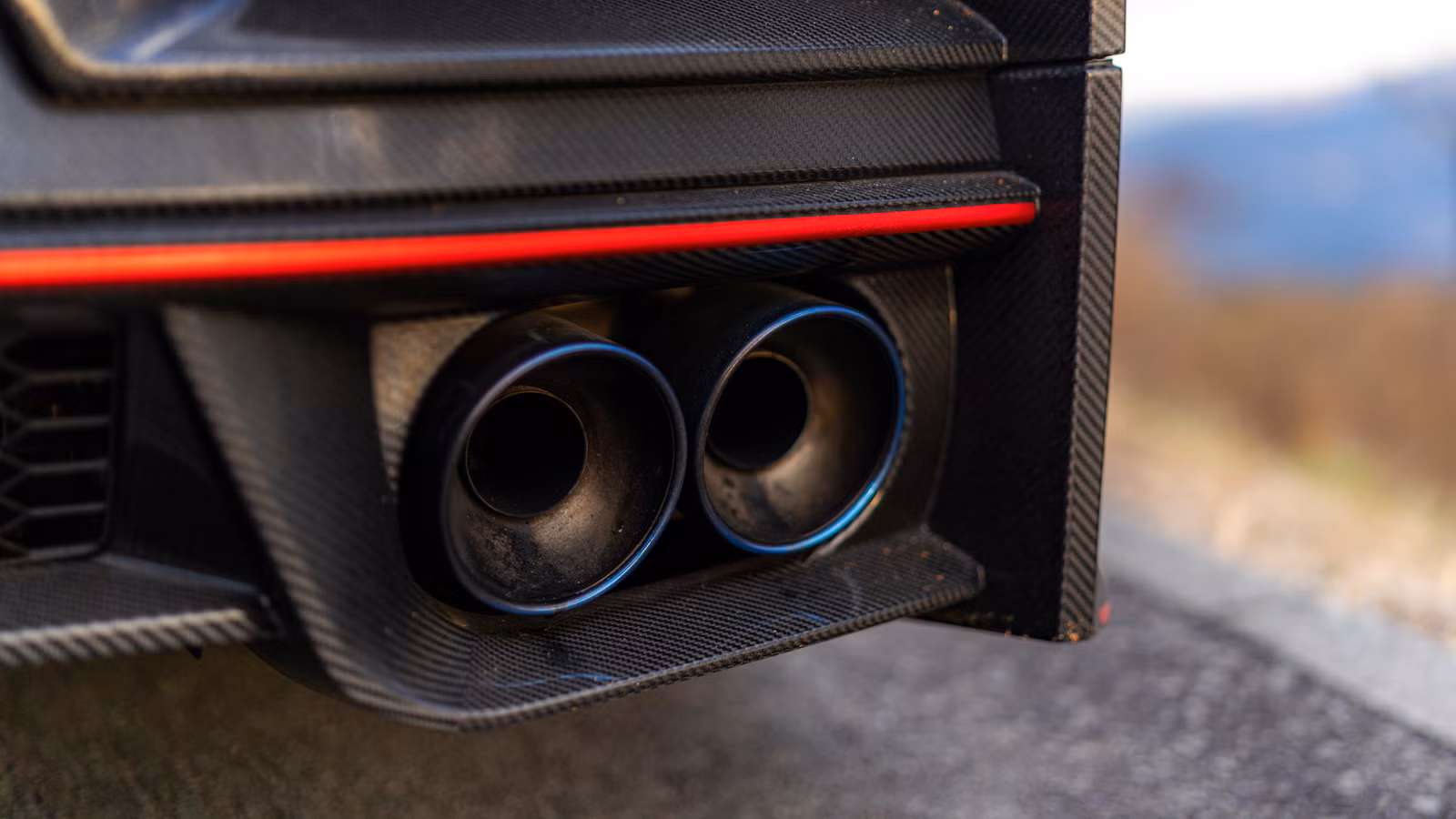 The 600-HP Japanese Car That Made BMW And Mercedes Nervous
