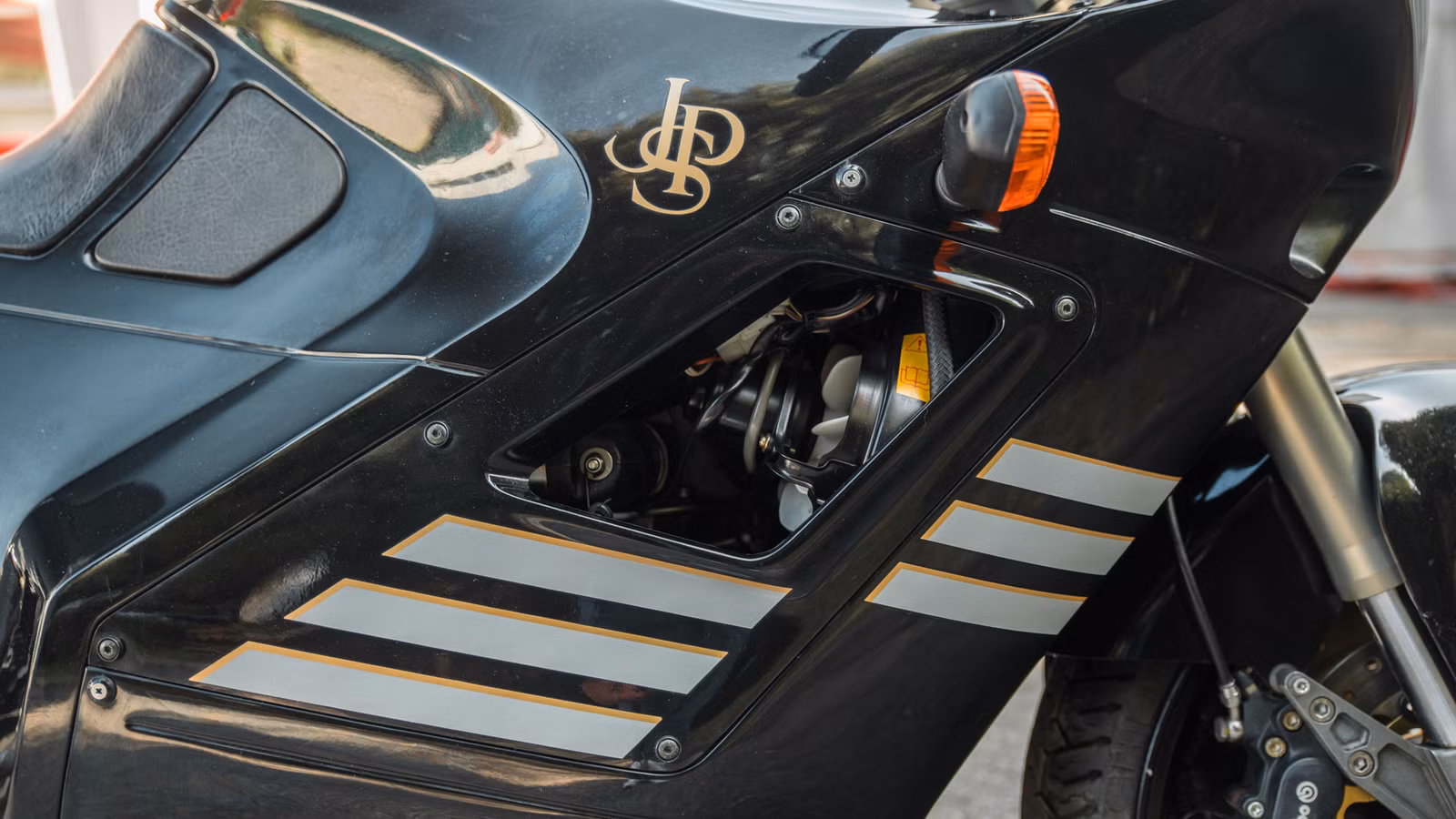 Norton's Wankel Superbike Cost More Than The RC30 For About 94 HP