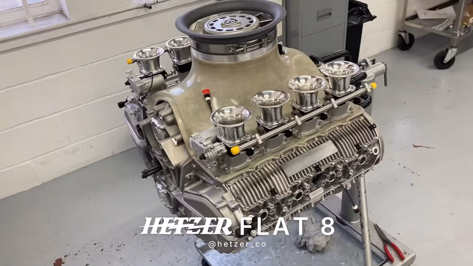 Rünge's Flat-Eight Crate Engine Fits Classic Porsche 911s